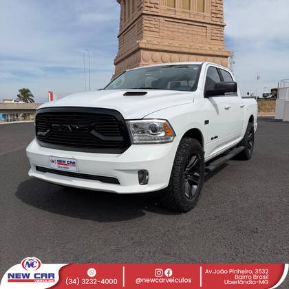 RAM CLASSIC 5.7 V8 GASOLINA LARAMIE CD 4X4 AUTOMÁTICO RAM CLASSIC 5.7 V8 GASOLINA LARAMIE CD 4X4 AUTOMÁTICO
